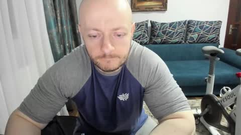 Snapshot of urgymcrush chatting on February 14, 10:36 pm UrGymCrush online show from February 14, 10:36 pm