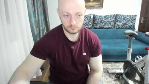 Snapshot of urgymcrush chatting on February 15, 11:03 pm UrGymCrush online show from February 15, 11:03 pm