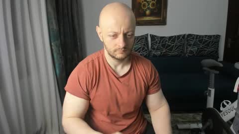 Snapshot of urgymcrush chatting on February 16, 7:49 pm UrGymCrush online show from February 16, 7:49 pm