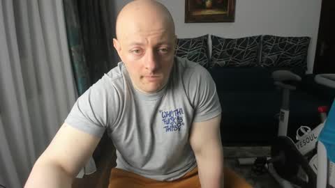 Snapshot of urgymcrush chatting on February 17, 11:20 pm UrGymCrush online show from February 17, 11:20 pm