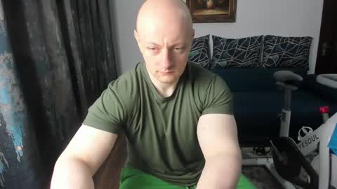 Snapshot of urgymcrush chatting on February 18, 11:08 pm UrGymCrush online show from February 18, 11:08 pm