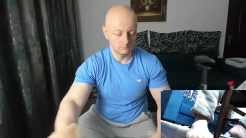 Snapshot of urgymcrush chatting on February 22, 3:01 am UrGymCrush online show from February 22, 3:01 am