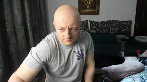 Snapshot of urgymcrush chatting on February 23, 10:20 pm UrGymCrush online show from February 23, 10:20 pm