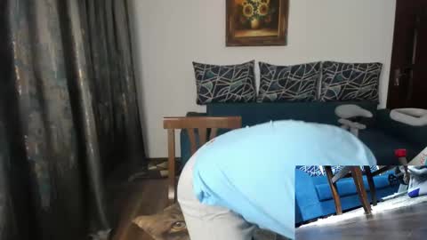 Snapshot of urgymcrush chatting on February 25, 2:03 am UrGymCrush online show from February 25, 2:03 am