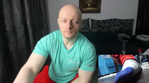 Snapshot of urgymcrush chatting on February 25, 11:33 pm UrGymCrush online show from February 25, 11:33 pm