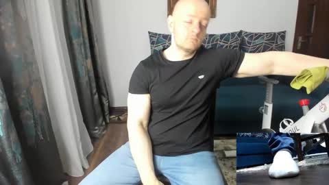 Snapshot of urgymcrush chatting on February 28, 11:01 pm UrGymCrush online show from February 28, 11:01 pm