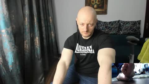 Snapshot of urgymcrush chatting on March 7, 11:27 pm UrGymCrush online show from March 7, 11:27 pm