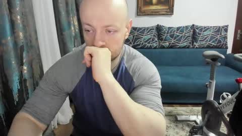 Snapshot of urgymcrush chatting on March 9, 9:03 pm UrGymCrush online show from March 9, 9:03 pm