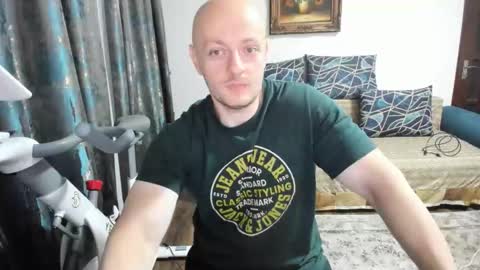 Snapshot of urgymcrush chatting on October 6, 10:29 pm UrGymCrush online show from October 6, 10:29 pm