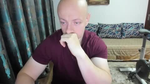 Snapshot of urgymcrush chatting on October 18, 10:32 pm UrGymCrush online show from October 18, 10:32 pm