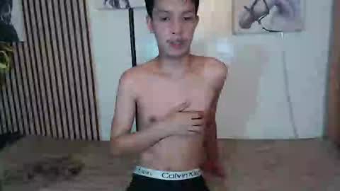 urhot_johny online show from May 25, 3:12 am