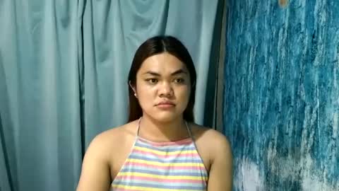urhottie_bella online show from June 17, 5:43 am