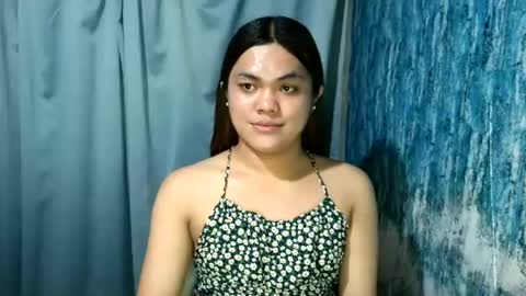 urhottie_bella online show from July 2, 2:12 pm