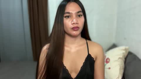 urhottylicious_cum online show from April 16, 11:44 am