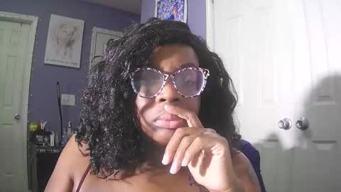 Snapshot of uri_universe69 chatting on March 25, 3:12 am Uri online show from March 25, 3:12 am