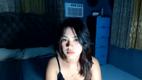 Snapshot of urlady_mia chatting on July 17, 11:50 am Mia online show from July 17, 11:50 am