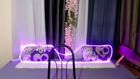 urlovely_jemma online show from April 13, 9:09 pm