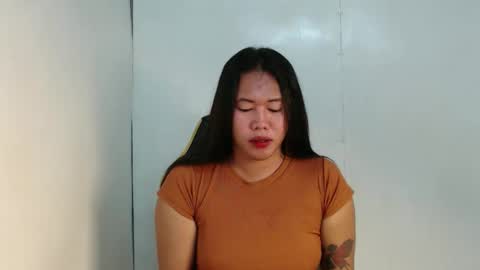 Snapshot of urlovely_sofie chatting on October 13, 2:00 am Sofie online show from October 13, 2:00 am