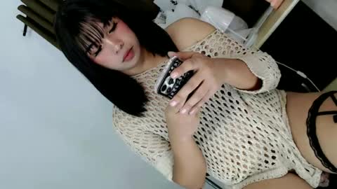 Snapshot of urlovelysizka chatting on June 22, 3:53 pm Sizka online show from June 22, 3:53 pm