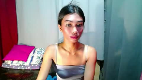 urloverjasmine_xx online show from June 5, 9:48 am