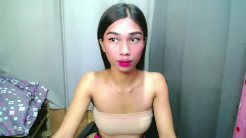 urloverjasmine_xx online show from June 14, 1:36 am