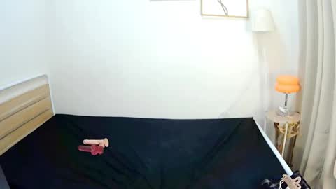 urqueenofhumiliation online show from April 25, 4:04 pm