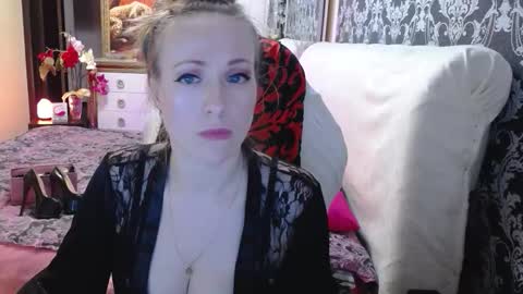 UrSecretTreasure88 online show from March 14, 10:42 am