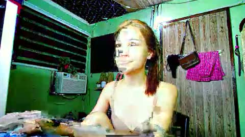 Snapshot of ursexymayhem1 chatting on February 22, 2:13 am Ursexymayhem online show from February 22, 2:13 am