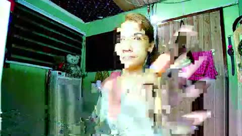 Snapshot of ursexymayhem1 chatting on February 22, 11:36 pm Ursexymayhem online show from February 22, 11:36 pm