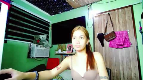 Snapshot of ursexymayhem1 chatting on February 27, 7:41 am Ursexymayhem online show from February 27, 7:41 am