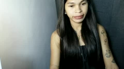 ursweet_zeviixx online show from June 20, 8:28 am