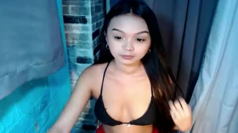 urugly_athena online show from May 23, 10:41 am