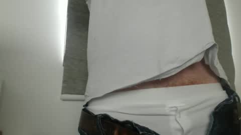 Snapshot of us5030 chatting on April 6, 1:34 pm US5030 online show from April 6, 1:34 pm