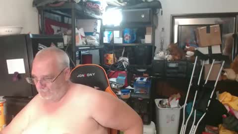 Eric online show from May 24, 2:38 am