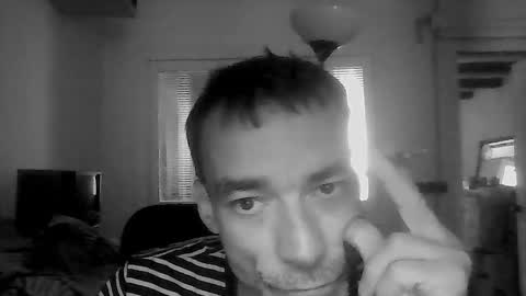 uthonn online show from May 5, 10:23 am