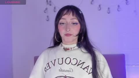 v1cky_ online show from April 6, 10:54 pm