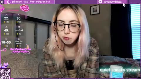 Snapshot of v3n0mb1t3z chatting on February 8, 9:29 pm kermit online show from February 8, 9:29 pm