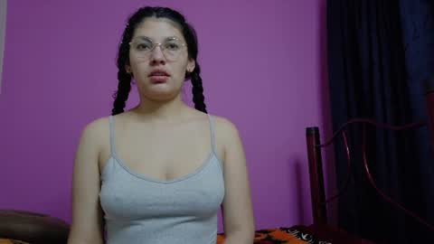 Snapshot of vainilla_cam chatting on June 23, 1:58 am Vainilla online show from June 23, 1:58 am