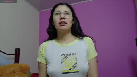 Snapshot of vainilla_cam chatting on June 28, 8:04 pm Vainilla online show from June 28, 8:04 pm