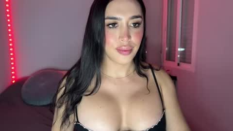 Daniela online show from August 8, 3:30 am