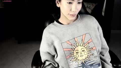 Vaioleth online show from December 21, 11:50 am