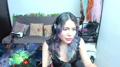 Vaiolet1314 online show from April 11, 4:06 am