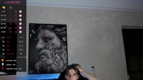 valdi_light online show from December 8, 4:14 am