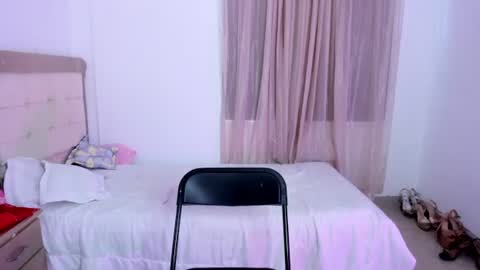 HI IM NEW online show from July 1, 1:02 pm