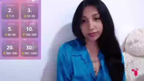 Snapshot of valen_tina33 chatting on July 10, 9:39 pm Valentina online show from July 10, 9:39 pm