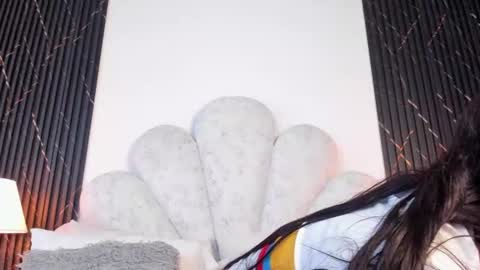 Snapshot of valenrosse_ chatting on July 3, 11:27 am Valen online show from July 3, 11:27 am