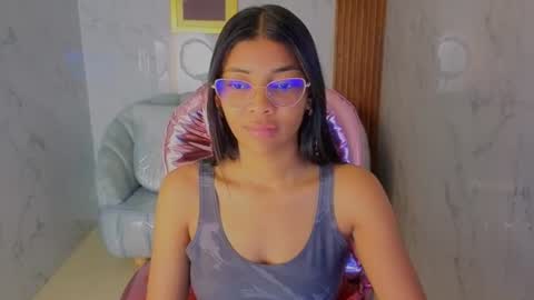 Snapshot of valentina_gomez_s chatting on June 13, 12:25 pm Valentina online show from June 13, 12:25 pm