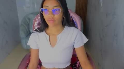 Snapshot of valentina_gomez_s chatting on June 14, 12:29 pm Valentina online show from June 14, 12:29 pm