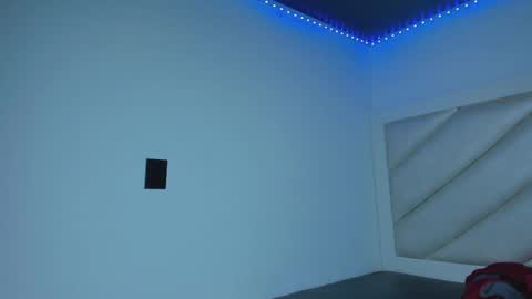 valentina_js_ online show from April 28, 2:27 am