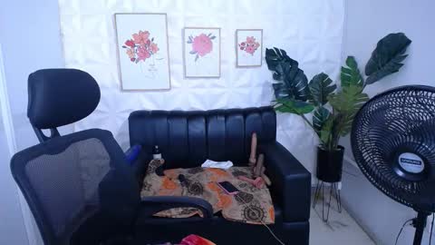 Valentina  online show from February 24, 10:08 pm